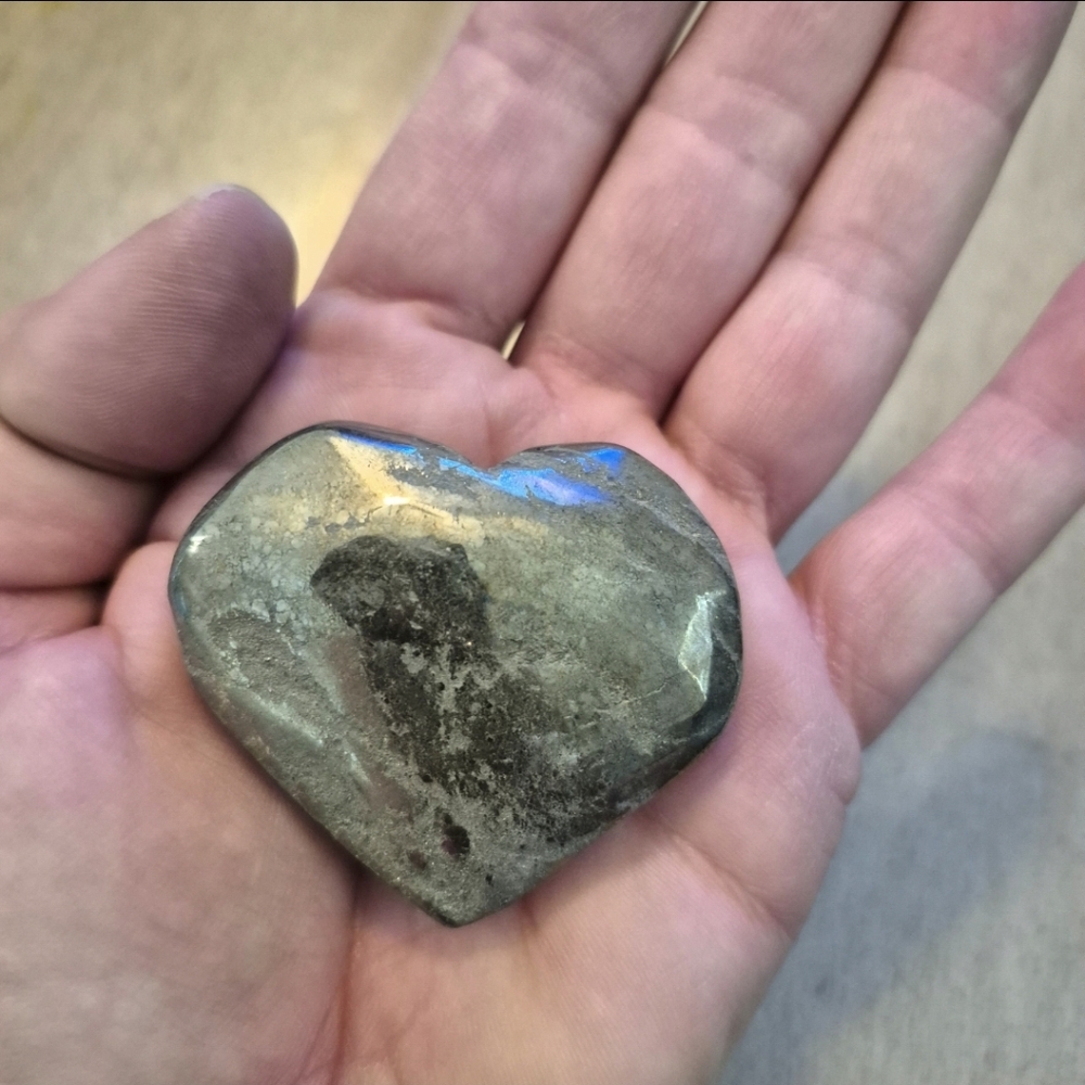 Natural Pyrite Polished Heart Palm Stone #9 New - Picture 6 of 6